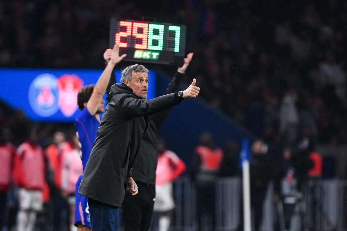 Match décisif en Ligue 1 : le PSG affronte Lens avec une équipe très remaniée