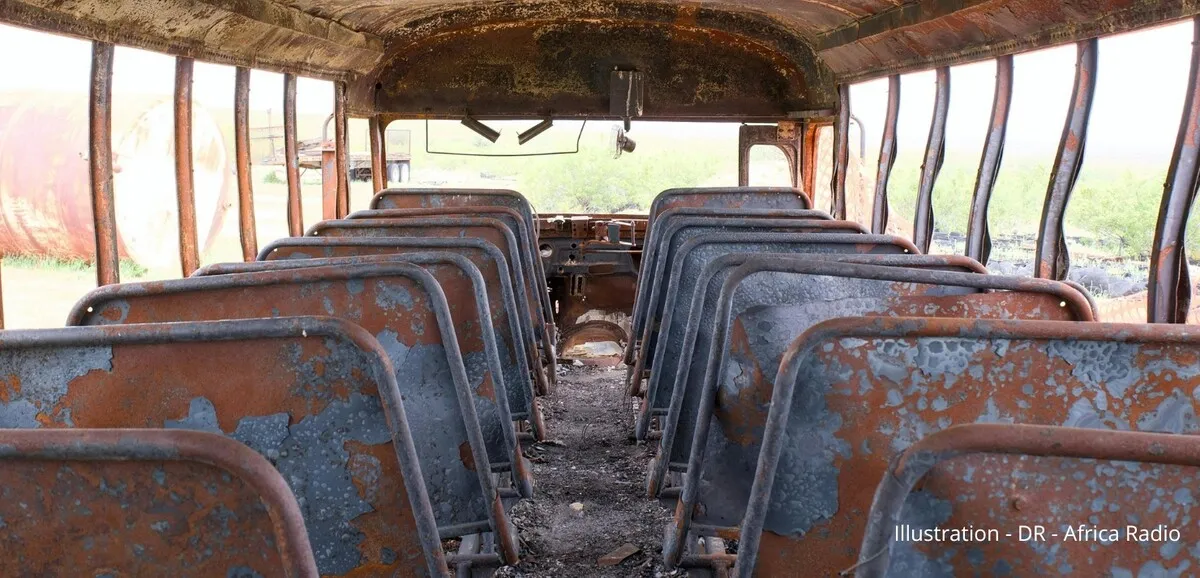 Blocus jihadiste aux portes de Bamako : des bus réduits en cendres