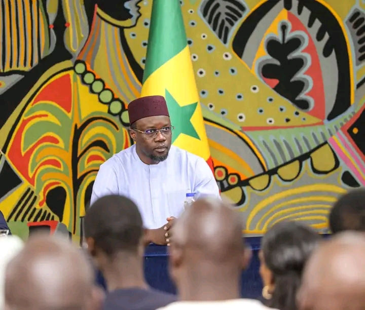 crise des fonds politiques au Sénégal : sonko et diomaye face à face sur la transparence