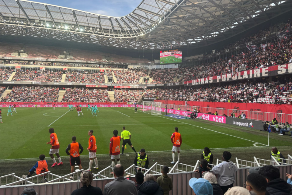Le stade Allianz Riviera, antre des espoirs niçois pour ce match crucial