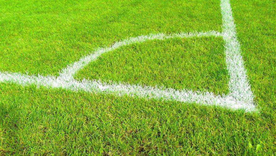 Place au match retour de ces barrages Ligue 1/Ligue 2, entre Nice et l’AS Saint-Étienne.