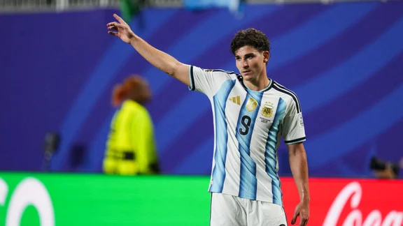 Julian Alvarez en conférence de presse lors de la Coupe du monde 2026