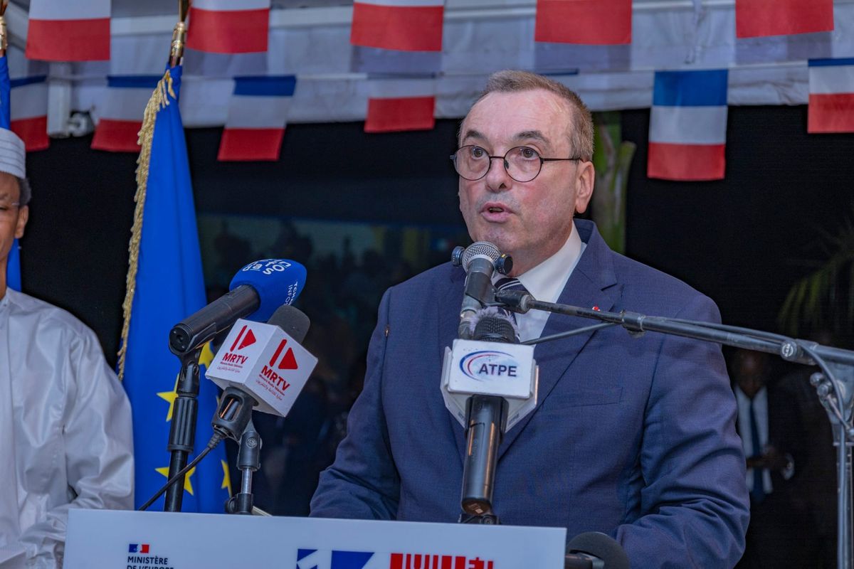 Cérémonie de la fête nationale française à N'Djamena, ambassadeur Éric Gérard et invités