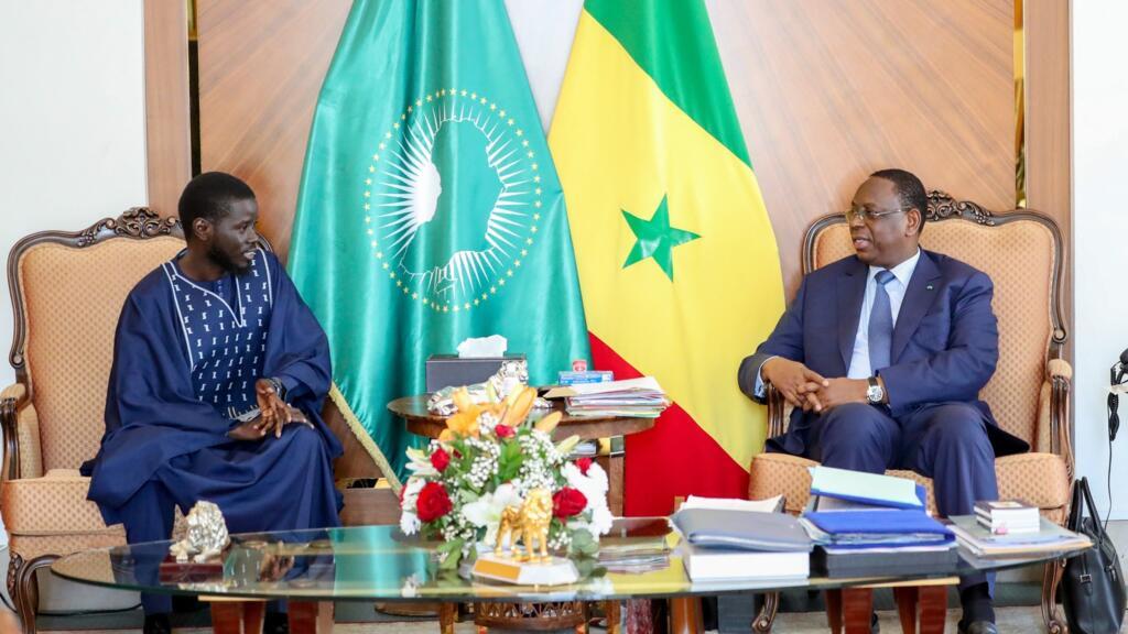 Rencontre entre Macky Sall et Bassirou Diomaye Faye au palais présidentiel de Dakar