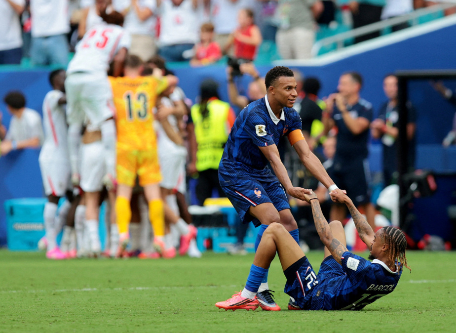 Kylian Mbappé, capitaine de l’équipe de France, pendant le match