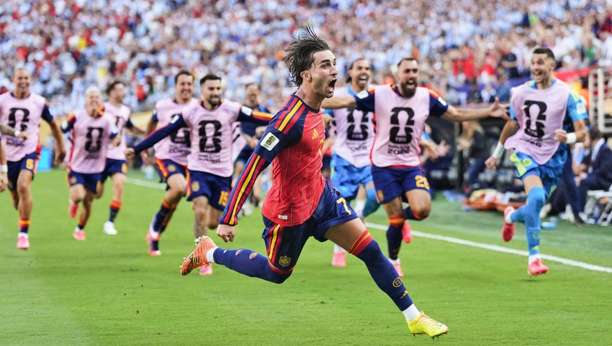 Ferran Torres, attaquant espagnol, buteur en finale de la Coupe du monde 2026, en discussion pour un transfert au Paris Saint-Germain