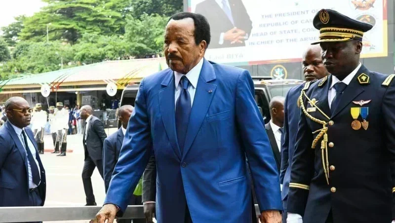 Paul Biya : remaniement militaire au Cameroun pendant son absence prolongée Paul Biya : remaniement militaire au Cameroun pendant son absence prolongée
