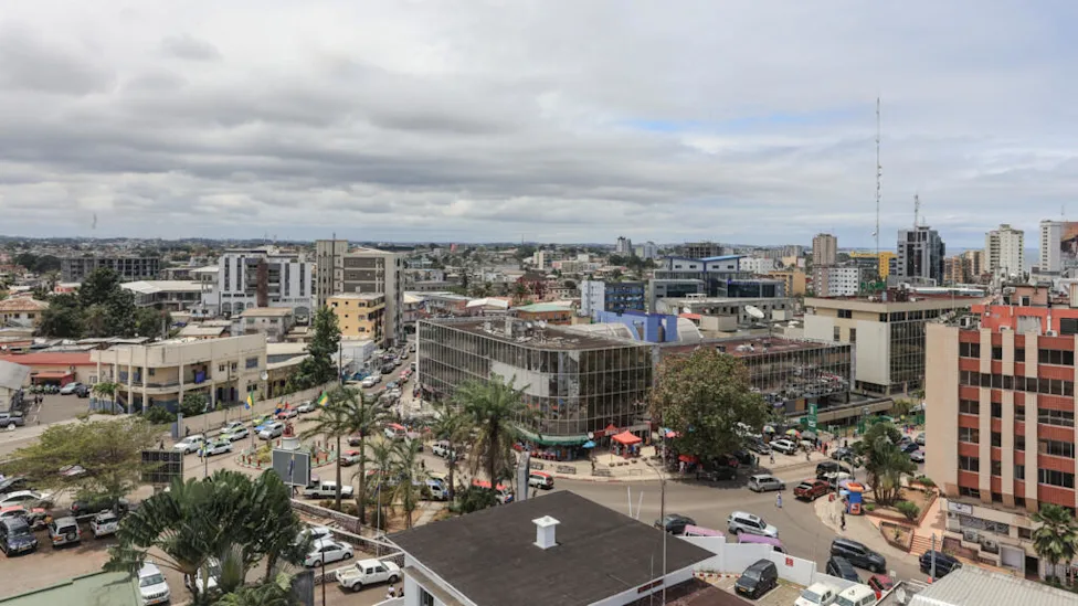Suspension du site 241 au Gabon par la HAC