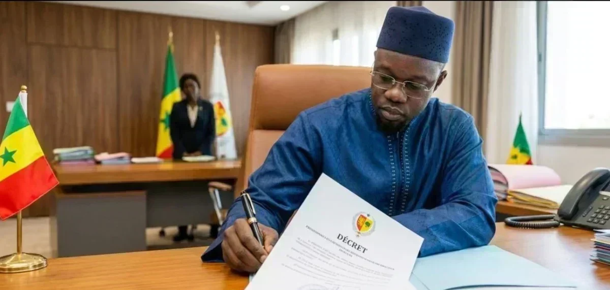 Scène politique sénégalaise avec Ousmane Sonko au centre